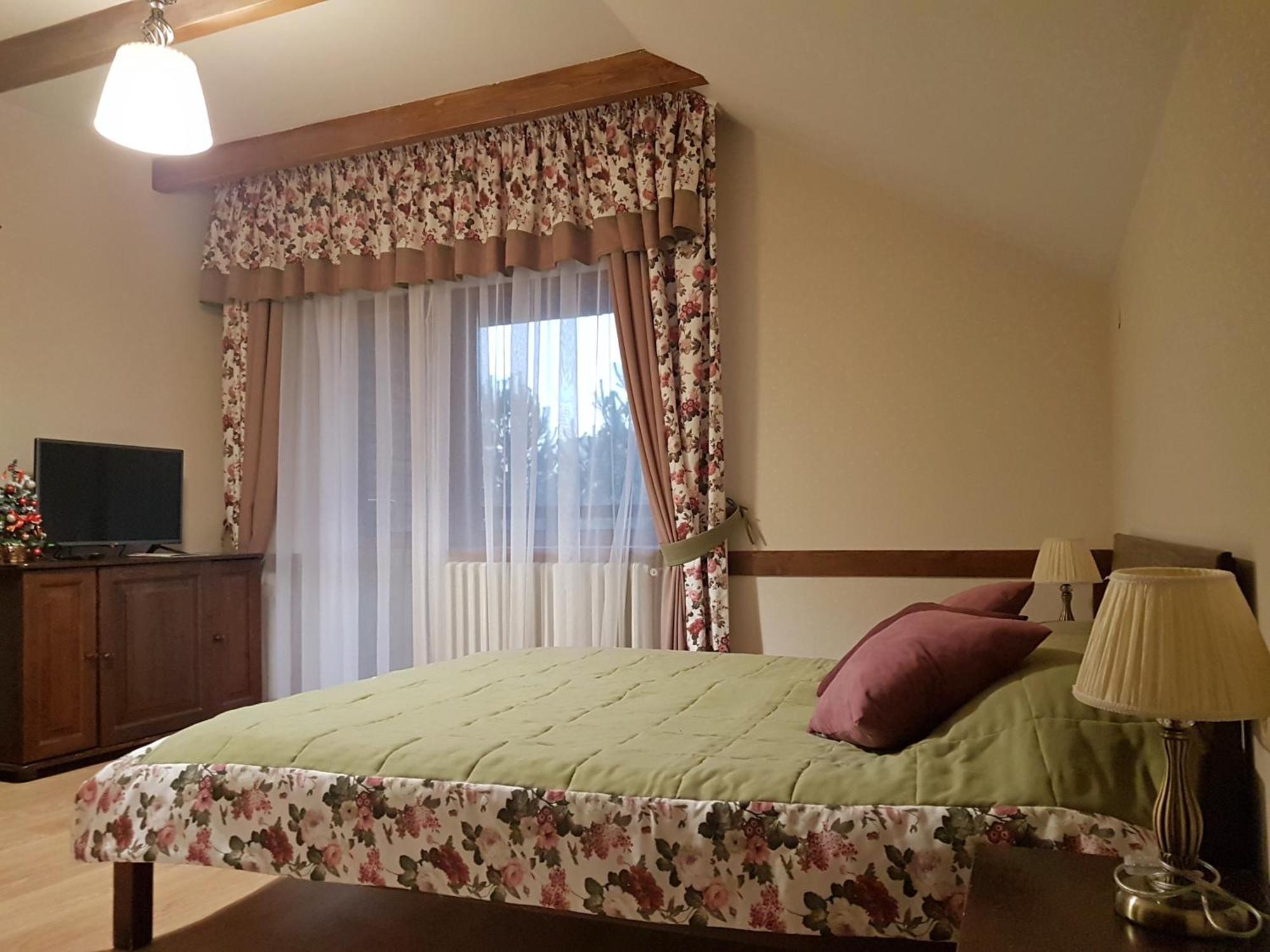 Zelena Sadyba Kisturjaszög Szoba fotó