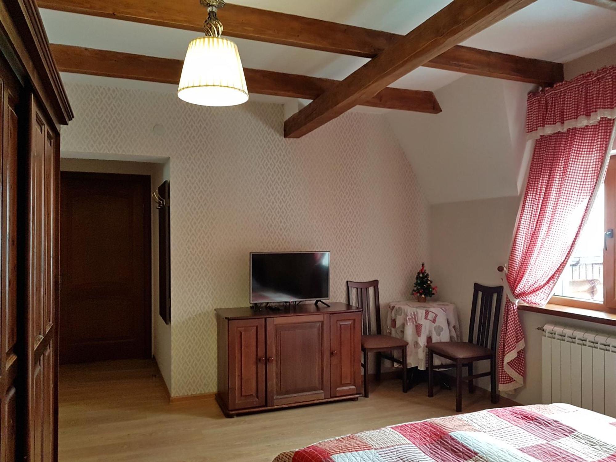 Zelena Sadyba Kisturjaszög Szoba fotó